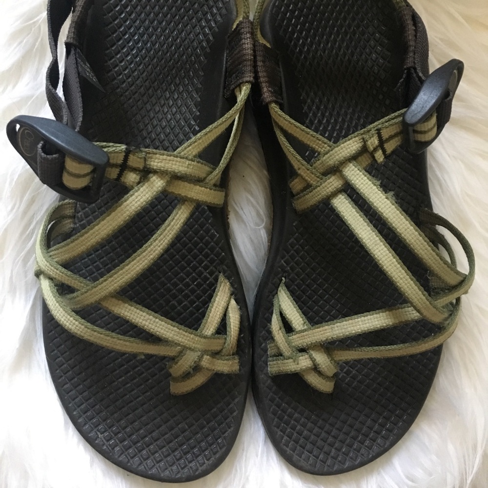 Women’s Size 7 Chacos- READ BELOW